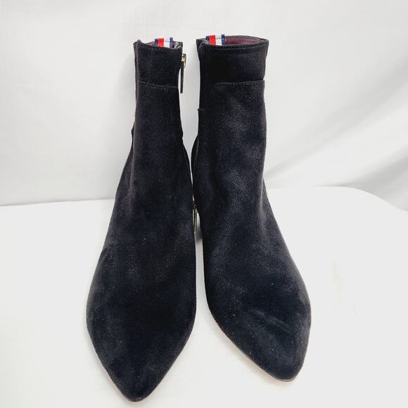 Tommy Hilfiger Hazelle Black  Almond Toe Chunky Heel Side Zip Ankle Boots 9M - Picture 2 of 12